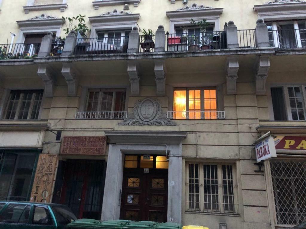 Petra'S Tranquil Nest In Downtown ブダペスト エクステリア 写真